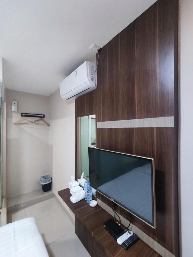 Hotel Morena Batam Экстерьер фото