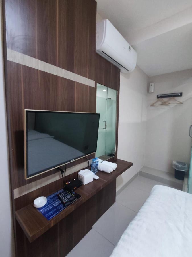Hotel Morena Batam Экстерьер фото